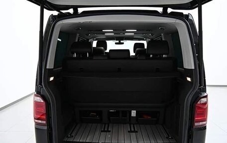Volkswagen Multivan T6 рестайлинг, 2019 год, 6 905 000 рублей, 22 фотография
