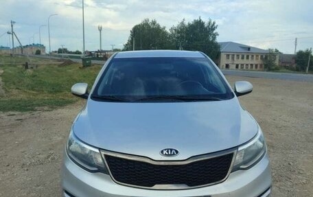 KIA Rio III рестайлинг, 2015 год, 880 000 рублей, 1 фотография