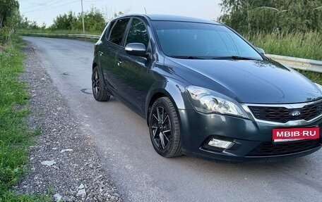KIA cee'd I рестайлинг, 2011 год, 850 000 рублей, 1 фотография