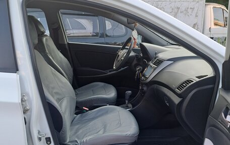 Hyundai Solaris II рестайлинг, 2014 год, 850 000 рублей, 3 фотография