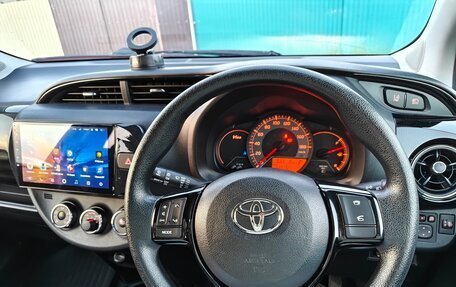 Toyota Vitz, 2018 год, 1 350 000 рублей, 6 фотография