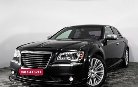 Chrysler 300C II, 2012 год, 1 399 000 рублей, 2 фотография