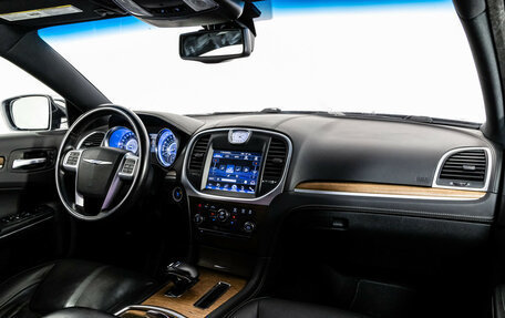 Chrysler 300C II, 2012 год, 1 399 000 рублей, 12 фотография