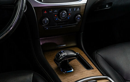 Chrysler 300C II, 2012 год, 1 399 000 рублей, 17 фотография