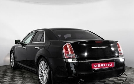 Chrysler 300C II, 2012 год, 1 399 000 рублей, 10 фотография