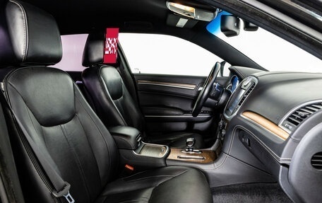 Chrysler 300C II, 2012 год, 1 399 000 рублей, 28 фотография