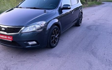 KIA cee'd I рестайлинг, 2011 год, 850 000 рублей, 2 фотография