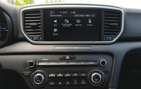 KIA Sportage IV рестайлинг, 2020 год, 2 450 000 рублей, 15 фотография