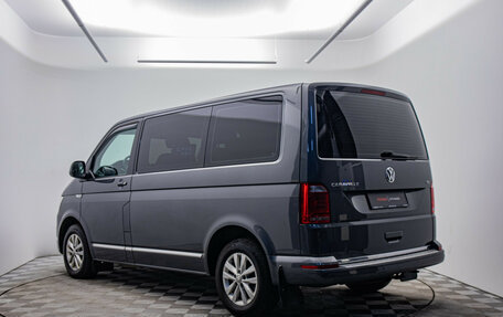 Volkswagen Caravelle T6 рестайлинг, 2016 год, 2 745 000 рублей, 7 фотография