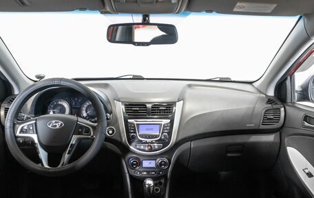 Hyundai Solaris II рестайлинг, 2012 год, 650 000 рублей, 6 фотография