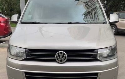 Volkswagen Multivan T5, 2013 год, 2 650 000 рублей, 1 фотография