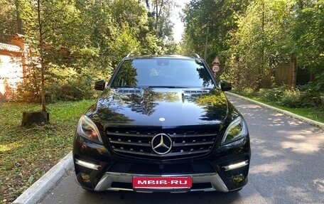 Mercedes-Benz M-Класс, 2015 год, 3 550 000 рублей, 1 фотография