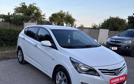 Hyundai Solaris II рестайлинг, 2015 год, 950 000 рублей, 7 фотография