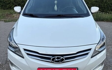 Hyundai Solaris II рестайлинг, 2015 год, 950 000 рублей, 9 фотография