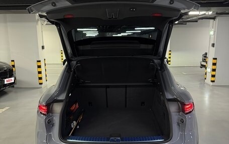 Porsche Cayenne III, 2023 год, 23 500 000 рублей, 16 фотография