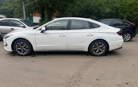 Hyundai Sonata VIII, 2021 год, 1 550 000 рублей, 2 фотография
