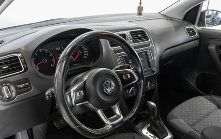 Volkswagen Polo VI (EU Market), 2018 год, 1 375 000 рублей, 5 фотография