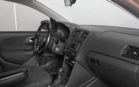 Volkswagen Polo VI (EU Market), 2018 год, 1 375 000 рублей, 7 фотография
