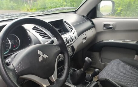 Mitsubishi L200 IV рестайлинг, 2012 год, 1 520 000 рублей, 7 фотография
