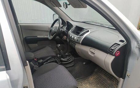 Mitsubishi L200 IV рестайлинг, 2012 год, 1 520 000 рублей, 8 фотография