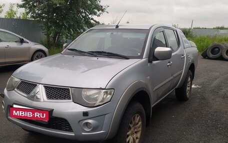 Mitsubishi L200 IV рестайлинг, 2012 год, 1 520 000 рублей, 4 фотография