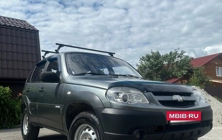 Chevrolet Niva I рестайлинг, 2011 год, 600 000 рублей, 4 фотография
