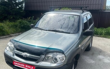Chevrolet Niva I рестайлинг, 2011 год, 600 000 рублей, 2 фотография