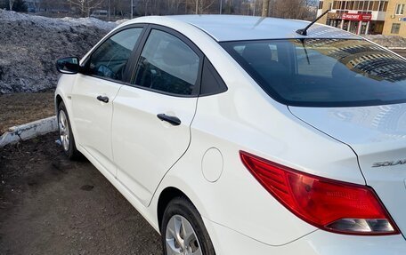 Hyundai Solaris II рестайлинг, 2016 год, 960 000 рублей, 5 фотография
