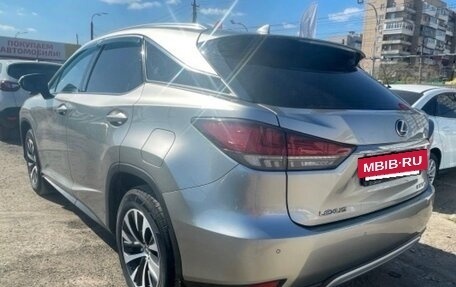 Lexus RX IV рестайлинг, 2019 год, 4 220 000 рублей, 6 фотография