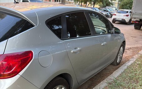 Opel Astra J, 2013 год, 750 000 рублей, 10 фотография