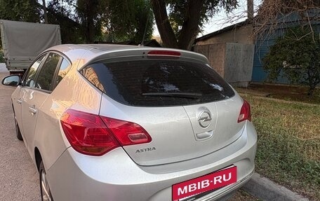 Opel Astra J, 2013 год, 750 000 рублей, 5 фотография