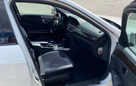 Mercedes-Benz E-Класс, 2010 год, 1 700 000 рублей, 5 фотография
