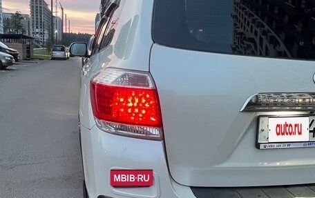 Toyota Highlander III, 2012 год, 2 300 000 рублей, 6 фотография