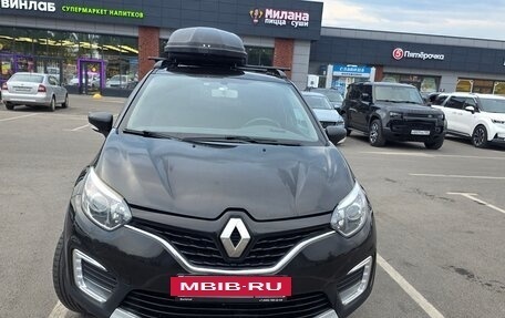 Renault Kaptur I рестайлинг, 2017 год, 990 000 рублей, 2 фотография