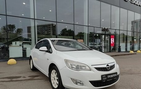 Opel Astra J, 2012 год, 499 800 рублей, 3 фотография