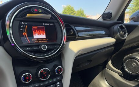 MINI Hatch, 2018 год, 2 850 000 рублей, 23 фотография