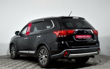 Mitsubishi Outlander III рестайлинг 3, 2015 год, 1 998 790 рублей, 8 фотография