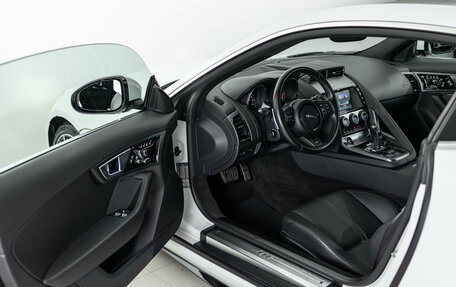 Jaguar F-Type I рестайлинг 2, 2016 год, 5 990 000 рублей, 7 фотография