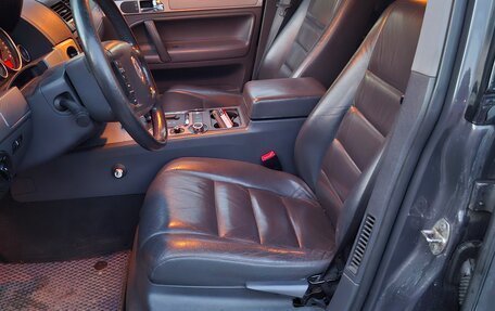 Volkswagen Touareg III, 2007 год, 1 250 000 рублей, 10 фотография