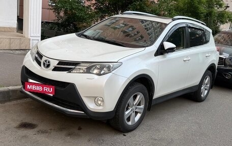Toyota RAV4, 2014 год, 1 960 000 рублей, 2 фотография
