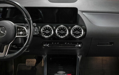 Mercedes-Benz GLA, 2021 год, 3 699 000 рублей, 16 фотография