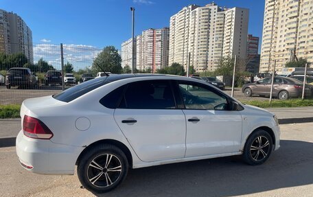 Volkswagen Polo VI (EU Market), 2015 год, 360 000 рублей, 2 фотография