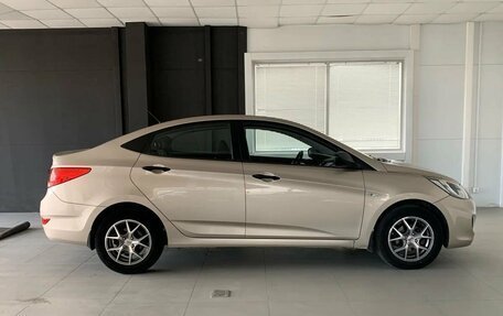 Hyundai Solaris II рестайлинг, 2011 год, 770 000 рублей, 6 фотография