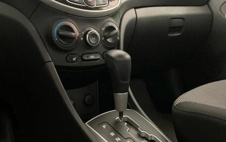 Hyundai Solaris II рестайлинг, 2011 год, 770 000 рублей, 12 фотография