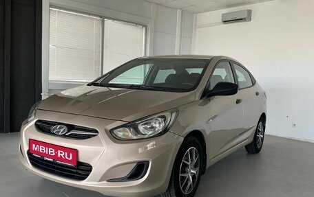 Hyundai Solaris II рестайлинг, 2011 год, 770 000 рублей, 1 фотография