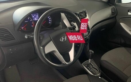 Hyundai Solaris II рестайлинг, 2011 год, 770 000 рублей, 8 фотография