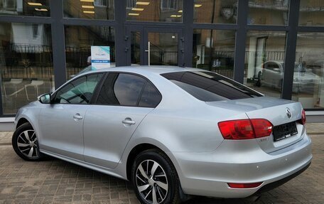 Volkswagen Jetta VI, 2014 год, 1 000 000 рублей, 3 фотография