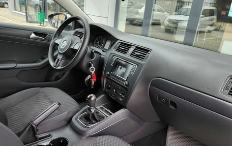 Volkswagen Jetta VI, 2014 год, 1 000 000 рублей, 18 фотография