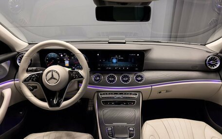Mercedes-Benz CLS, 2023 год, 6 825 000 рублей, 15 фотография