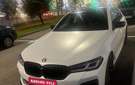 BMW 5 серия, 2020 год, 5 900 000 рублей, 2 фотография
